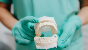 What Makes a Dentist One of the Best in Burbank?